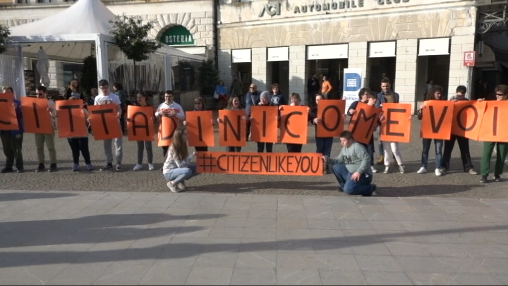 A Belluno Un Flash Mob Per Celebrare La Giornata Mondiale Delle Persone