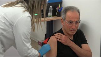 Vaccinazioni antinfluenzali alle autorità: “Protezione fortemente consigliata per alcune categorie”