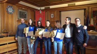 L’abbraccio di Cortina alle azzurre del curling